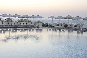 Maritimo Beach Hotel