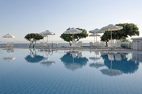 Maritimo Beach Hotel