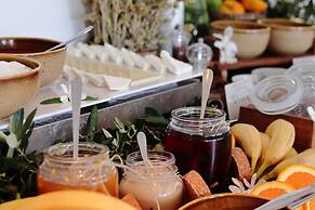 Maritimo Beach Hotel