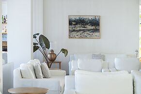 Maritimo Beach Hotel