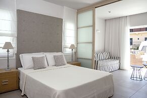 Maritimo Beach Hotel