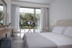 Maritimo Beach Hotel