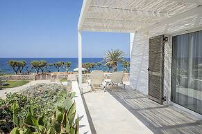 Maritimo Beach Hotel