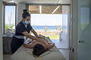 Maritimo Beach Hotel