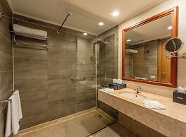 Serenity Alpha Beach