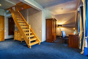 Schlosshotel Weyberhöfe