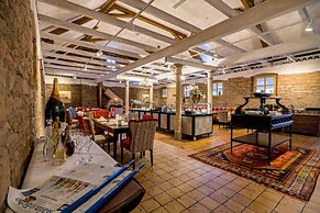 Schlosshotel Weyberhöfe