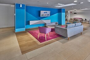 City Express Suites by Marriott Toluca