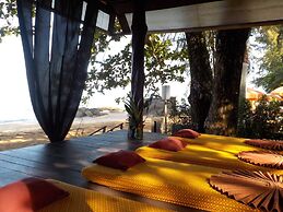 Khaolak Wanaburee Resort