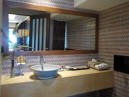 Khaolak Wanaburee Resort