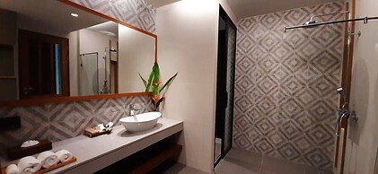 Khaolak Wanaburee Resort