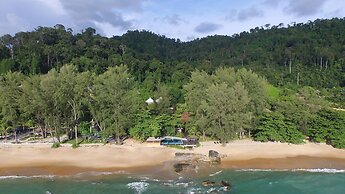 Khaolak Wanaburee Resort