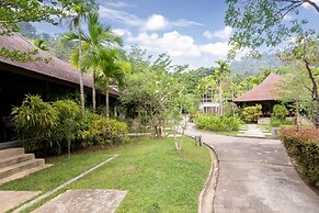 Khaolak Wanaburee Resort