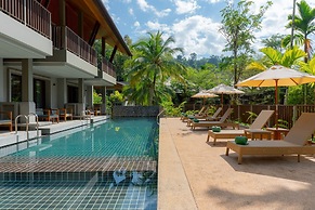 Khaolak Wanaburee Resort
