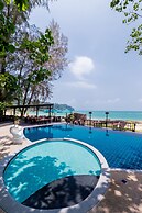 Khaolak Wanaburee Resort