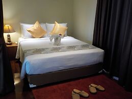 Khaolak Wanaburee Resort