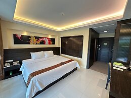 R Mar Resort and Spa