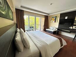 R Mar Resort and Spa