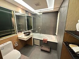 R Mar Resort and Spa