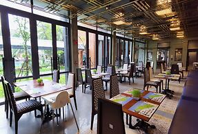 R Mar Resort and Spa