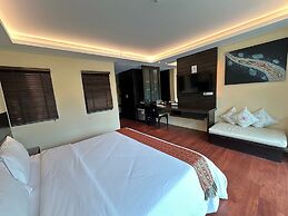 R Mar Resort and Spa