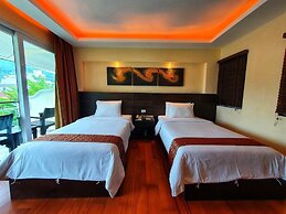 R Mar Resort and Spa