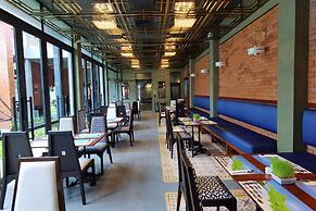 R Mar Resort and Spa