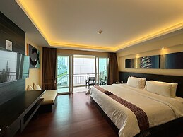 R Mar Resort and Spa