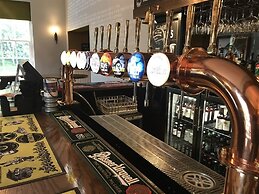 The Swan Hotel Smoke & Taphouse