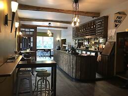 The Swan Hotel Smoke & Taphouse
