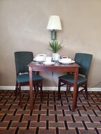 Affordable Suites Burlington