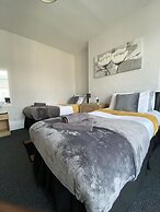 OYO Tudor Lodge - Redcar Beach