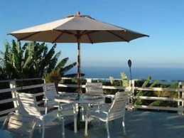 Hale-hoola B & B