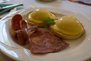 The Willowsmere - Adults Only