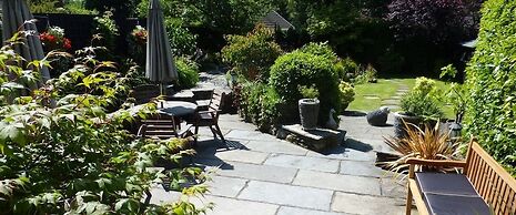 The Willowsmere - Adults Only