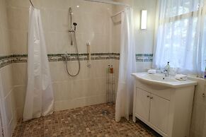 The Willowsmere - Adults Only