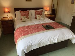 The Willowsmere - Adults Only