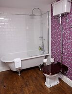 The Willowsmere - Adults Only