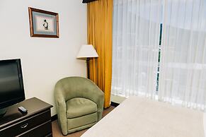 Plaza Hotel and Suites