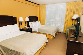 Plaza Hotel and Suites