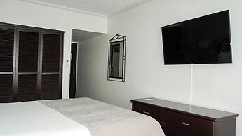 Plaza Hotel and Suites