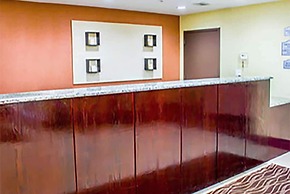 Travelodge by Wyndham Ozone Park