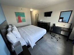 Travelodge by Wyndham Ozone Park