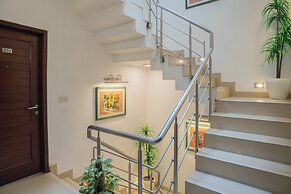 Ahuja Residency Parklane