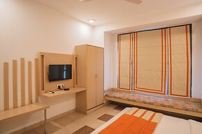 Ahuja Residency Parklane