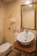 Ahuja Residency Parklane