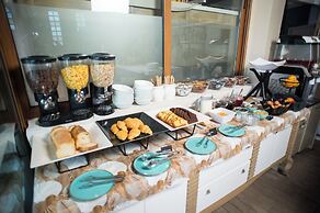 Anny Residences & Suites