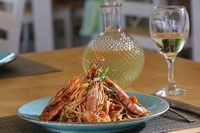 Anny Residences & Suites