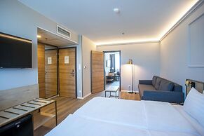 Expo Tower by Mellow Mood Hotels