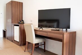 Mission Beach Resort